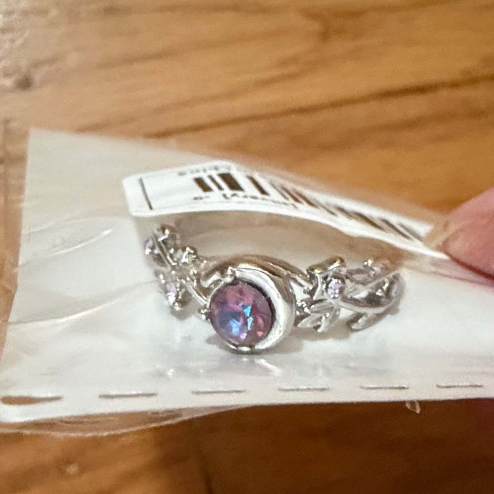 Silver Floral Band Ring with Pink-Blue Mystic Stone size 9.